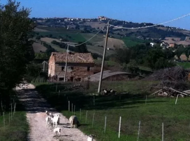 Casa 8 habitaciones 250 m² Terni, Italia