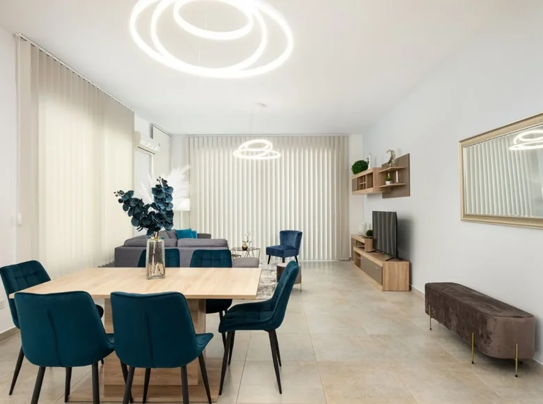 Дом 5 спален 285 м² Dromolaxia, Кипр