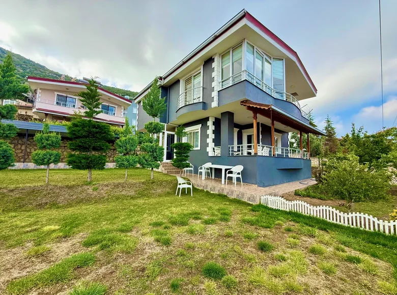 Villa de 4 habitaciones 160 m² Mezitli, Turquía