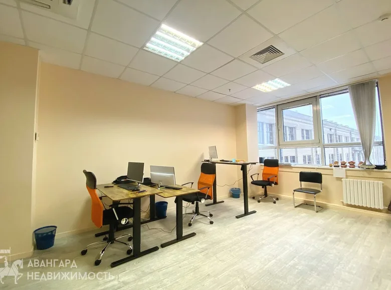 Oficina 266 m² en Minsk, Bielorrusia