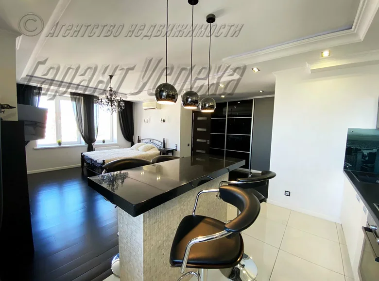 Квартира 1 комната 45 м² Брест, Беларусь