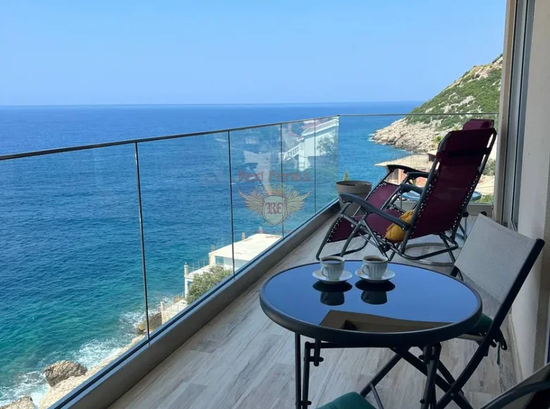 Mieszkanie 2 pokoi 86 m² Czarnogóra, Czarnogóra