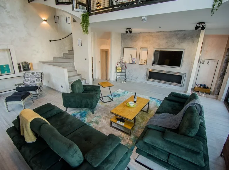 3 bedroom villa 300 m² Kotor, Montenegro