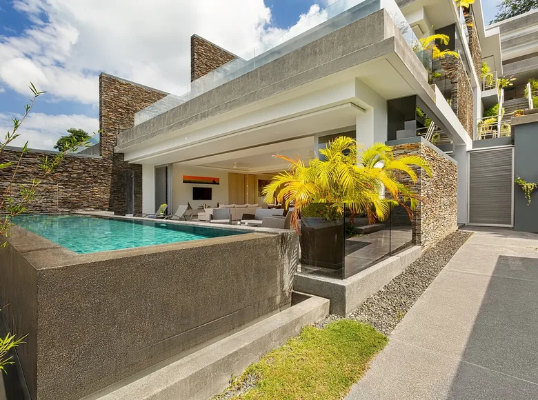 Mieszkanie 2 pokoi 230 m² Phuket, Tajlandia