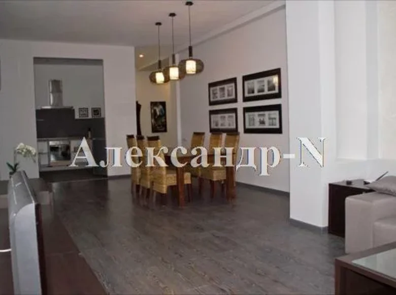 Wohnung 2 Zimmer 126 m² Odessa, Ukraine