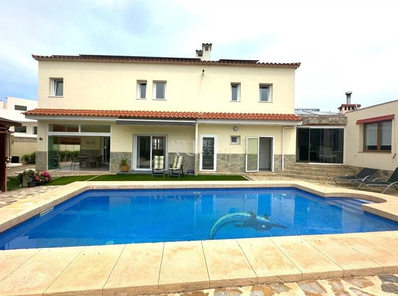 Вилла 6 спален 418 м² lAlfas del Pi, Испания