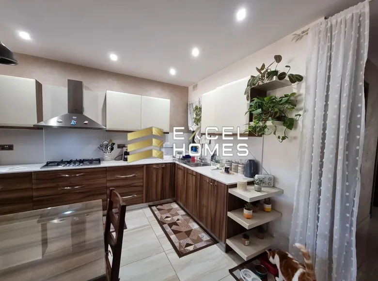 3 bedroom apartment  Luqa, Malta