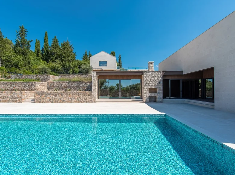 6 bedroom villa 558 m² Tivat, Montenegro