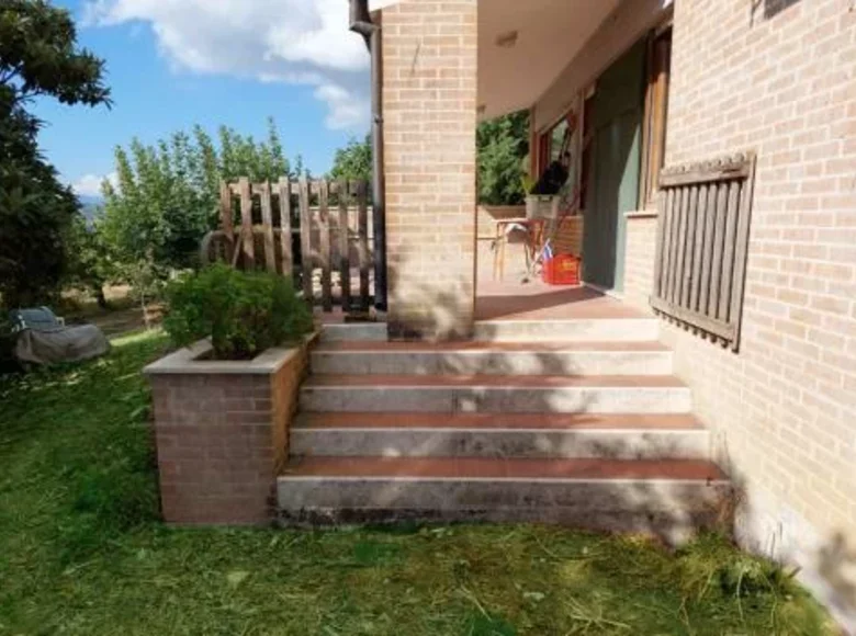 Villa 14 Zimmer 350 m² Terni, Italien