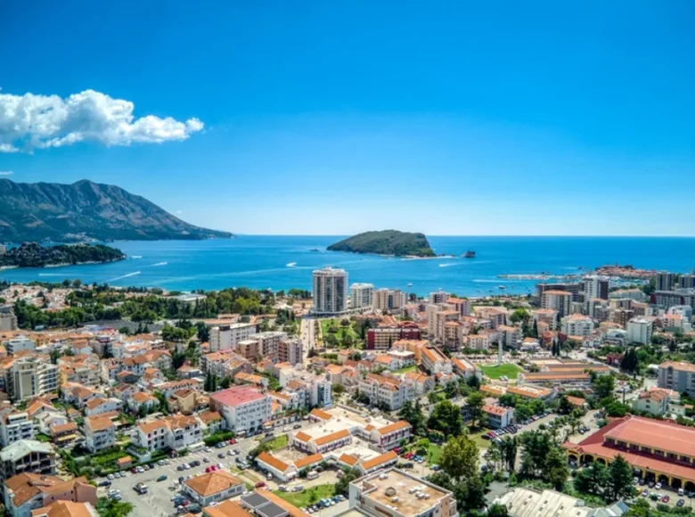 Mieszkanie 2 pokoi 107 m² Budva, Czarnogóra