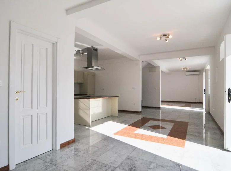 Haus 4 Schlafzimmer 320 m² Gemeinde Kolašin, Montenegro