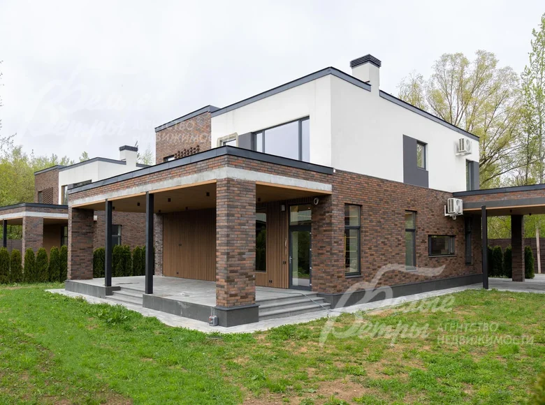 Dom 6 pokojów 330 m² Troick, Rosja