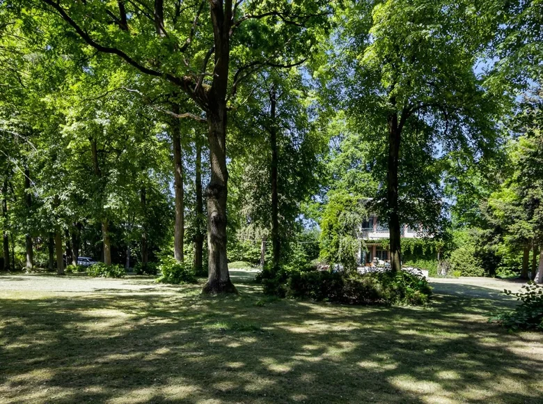 5 room house 12 000 m² Warsaw, Poland