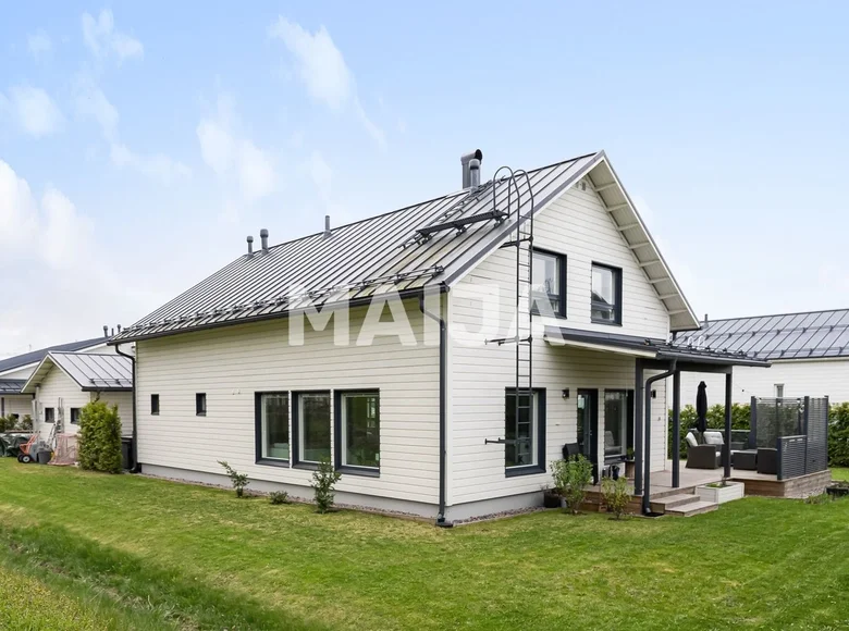 Dom 6 pokojów 180 m² Jarvenpaa, Finlandia