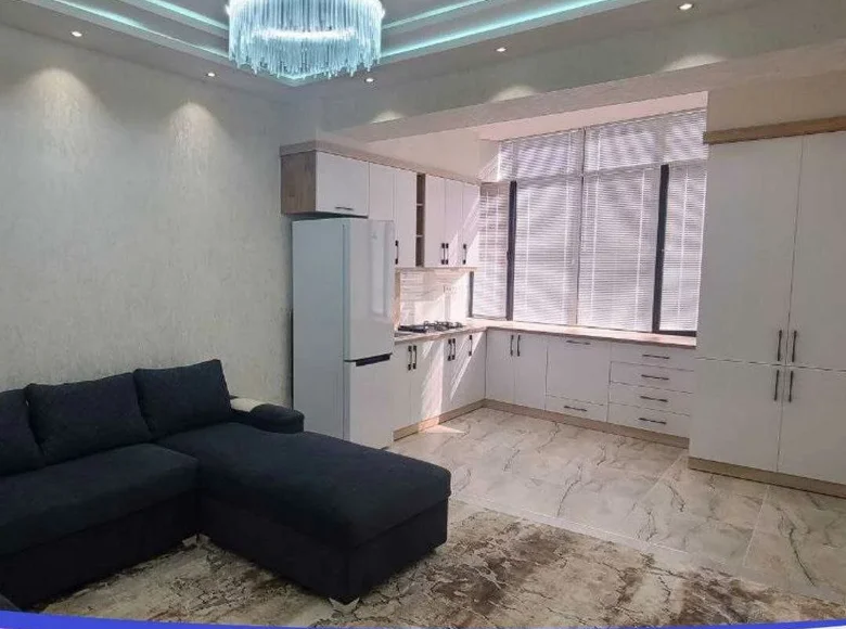 Kvartira 3 xonalar 67 m² Samarqandda