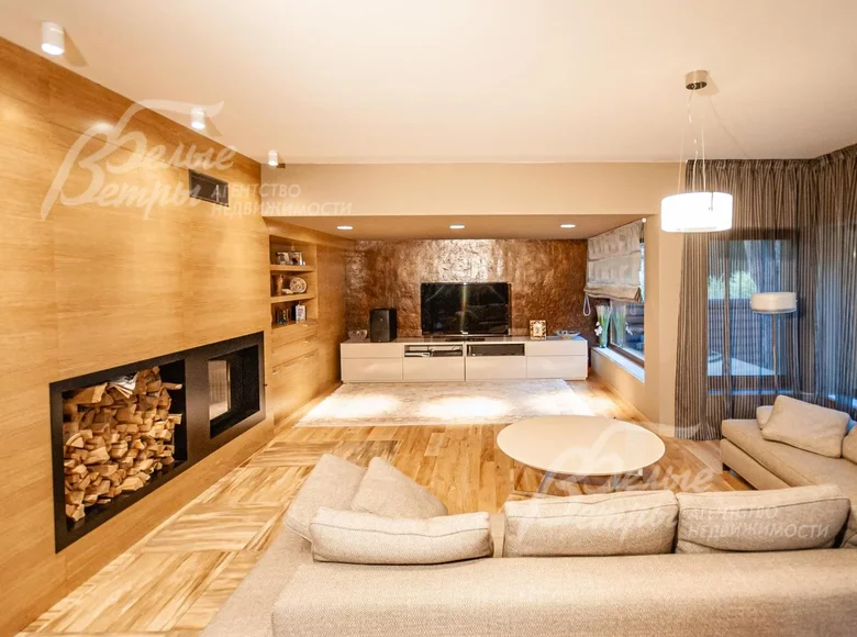 8 room house 600 m² in Kommunarka, Russia