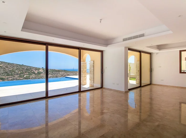 4 bedroom Villa 318 m² Kouklia, Cyprus
