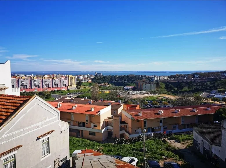 Mieszkanie 2 pokoi 66 m² Lizbona, Portugalia