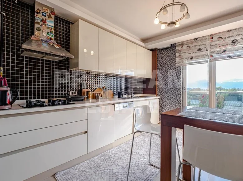 2 bedroom apartment 110 m² Muratpasa, Turkey