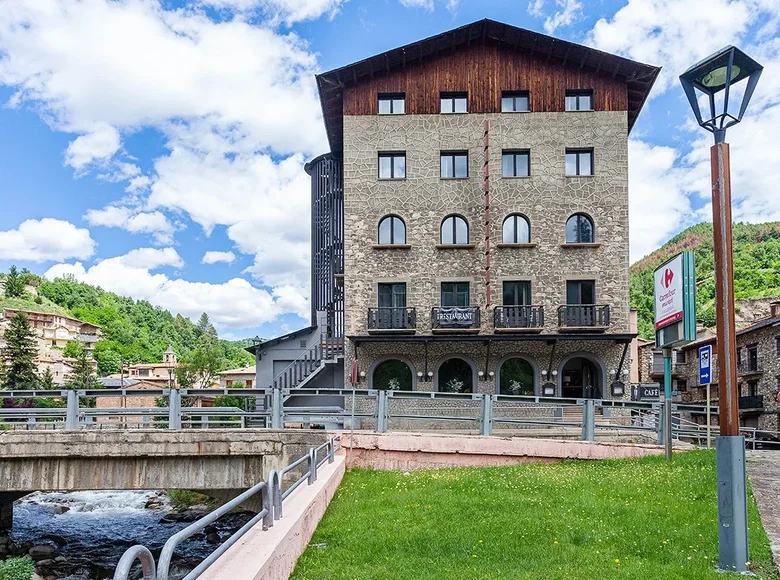 Gewerbefläche 1 250 m² Martinet, Spanien