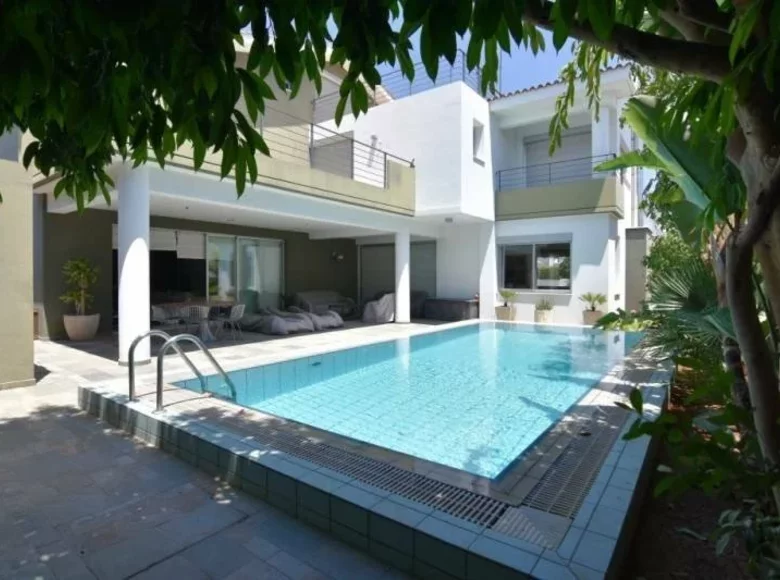 Maison 512 m² Limassol, Bases souveraines britanniques