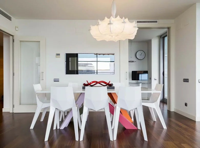 4 bedroom apartment 175 m² Barcelones, Spain