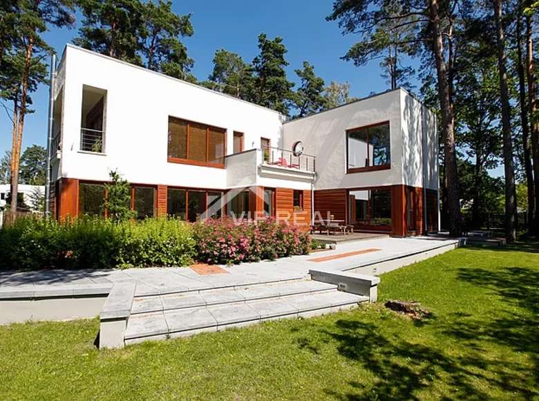 Casa 4 habitaciones 311 m² Jurmala, Letonia
