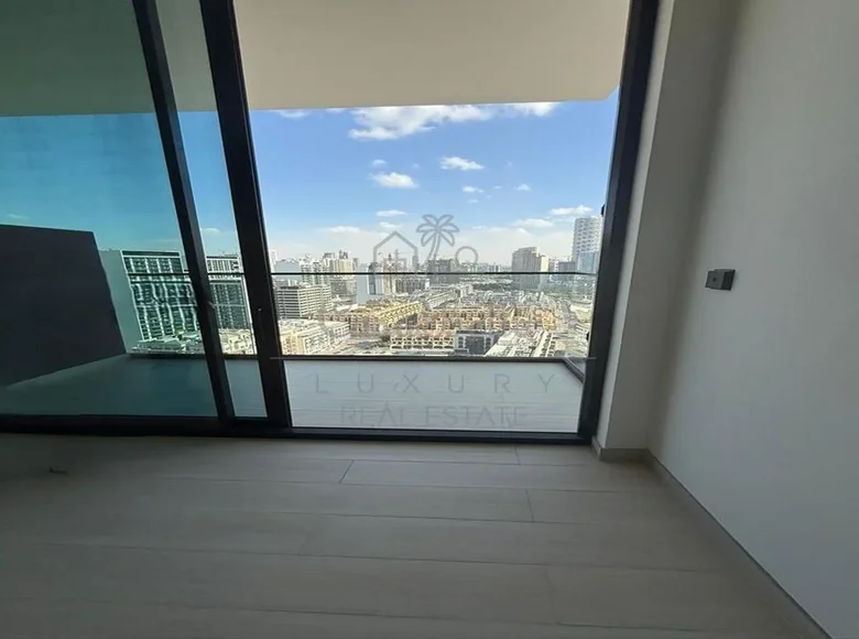 Apartamento 1 habitación 694 m² Dubái, Emiratos Árabes Unidos