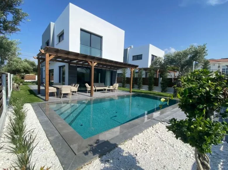 Villa de tres dormitorios 210 m² Kazafani, Chipre