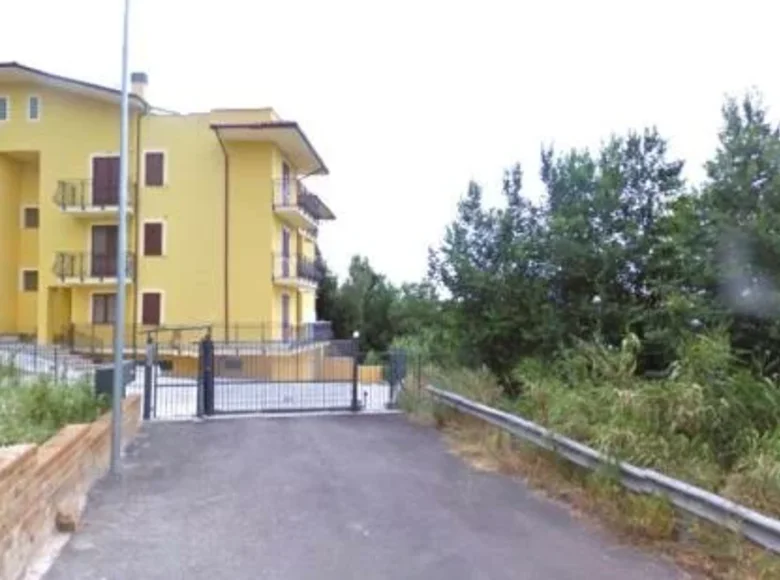 Mieszkanie 5 pokojów 80 m² Campofilone, Włochy