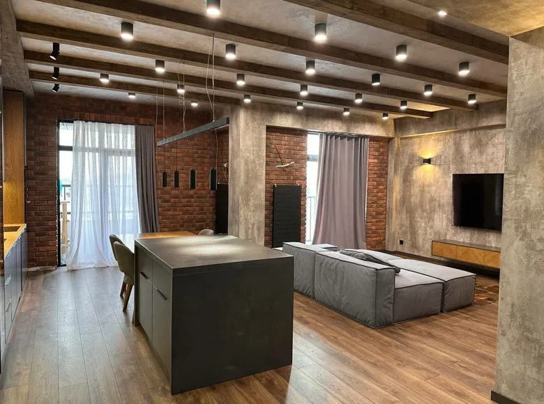 Kvartira 3 xonalar 103 m² Toshkentda