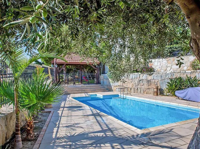 Haus 6 Schlafzimmer 550 m² Limassol, Zypern