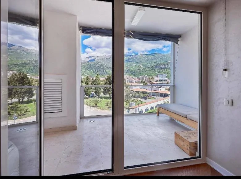 Mieszkanie 1 pokój 63 m² Budva, Czarnogóra