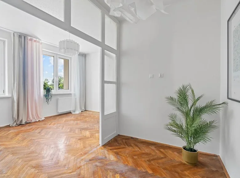 2 room apartment 37 m² Warsaw, Poland