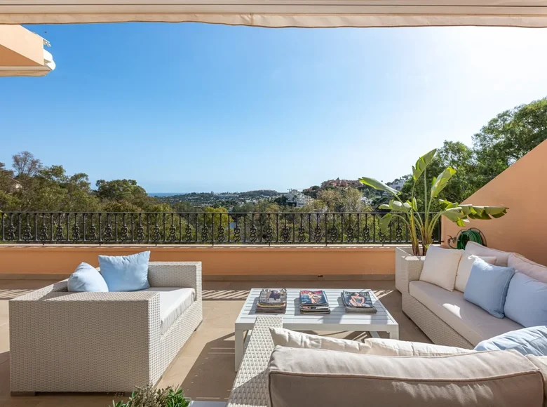 2-Schlafzimmer-Penthouse 189 m² San Pedro Alcantara, Spanien