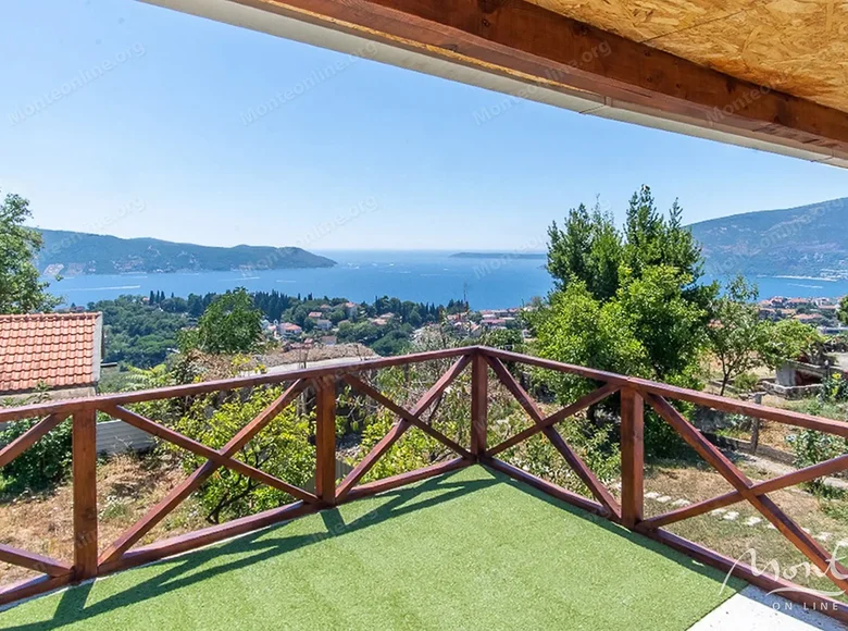 3-Schlafzimmer-Villa 122 m² Herceg Novi, Montenegro