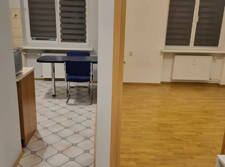 Mieszkanie 1 pokój 33 m² w Warszawa, Polska