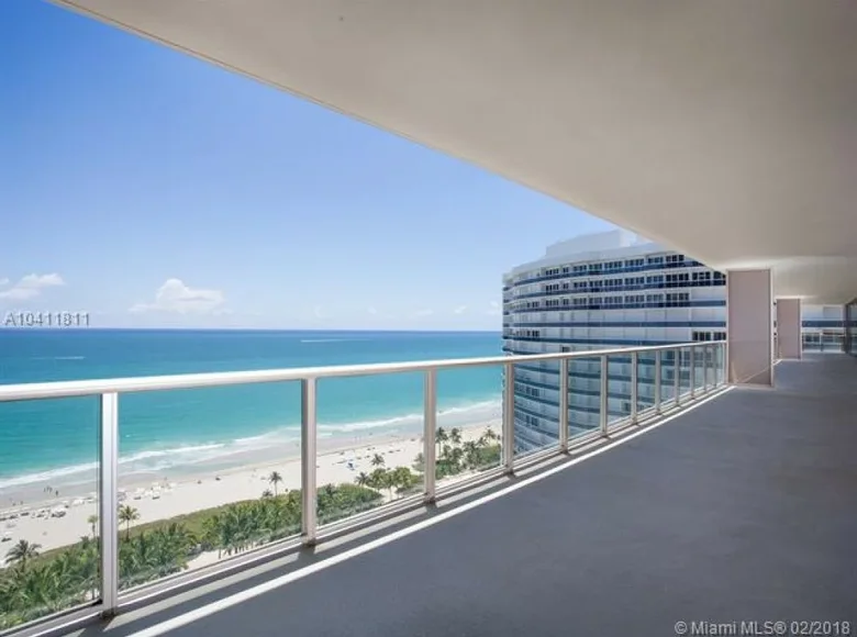 Mieszkanie 7 pokojów 1 231 m² Miami, Stany Zjednoczone