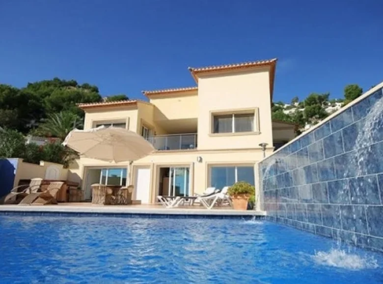 5 bedroom villa 280 m² Teulada, Spain