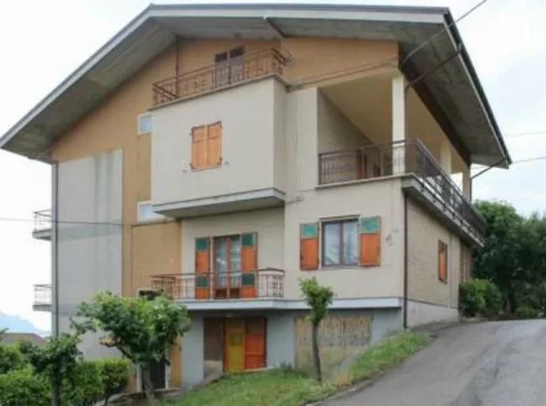Apartamento 5 habitaciones 75 m² Terni, Italia