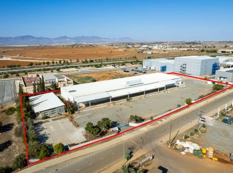 Propiedad comercial 2 675 m² en Nicosia, Chipre
