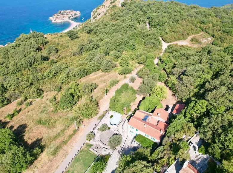 Land  Blizikuce, Montenegro