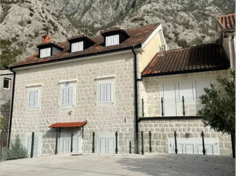 Villa de 4 dormitorios  Ljuta, Montenegro