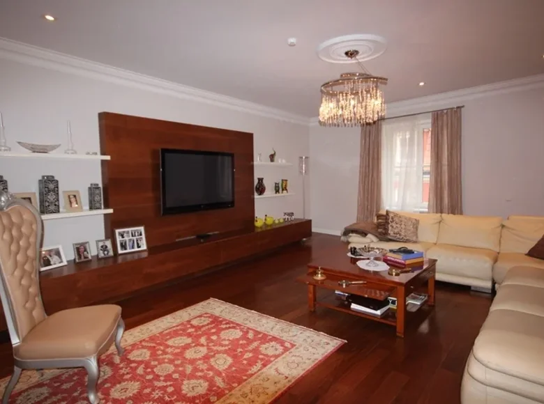 Mieszkanie 3 pokoi 163 m² Nowopołock, Białoruś