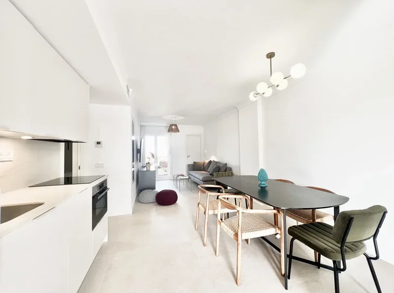 Mieszkanie 3 pokoi 100 m² Estepona, Hiszpania