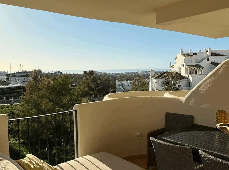 2 bedroom apartment 125 m² Marbella, Spain