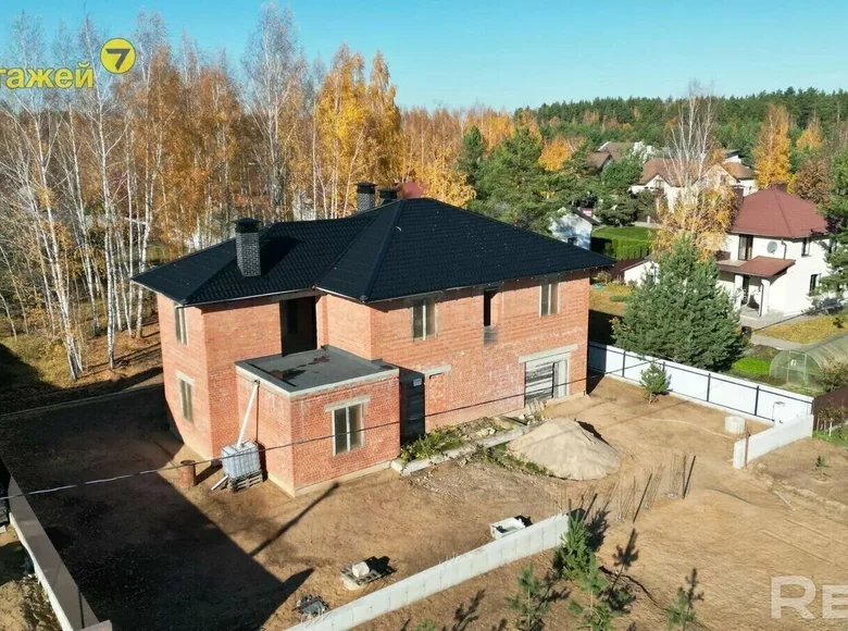 Casa de campo 326 m² Kalodishchy, Bielorrusia