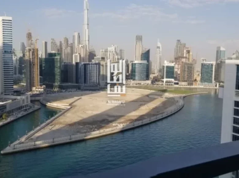 Mieszkanie 3 pokoi 1 998 m² Dubaj, Emiraty Arabskie