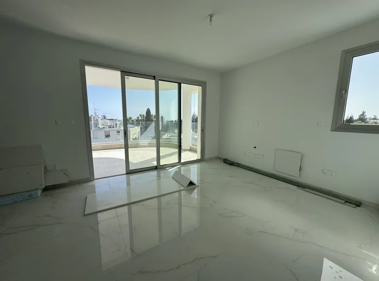 Mieszkanie 2 pokoi 108 m² Jermasoja, Cypr
