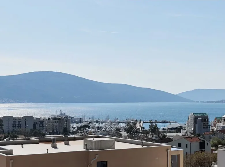 Mieszkanie 3 pokoi 71 m² Tivat, Czarnogóra